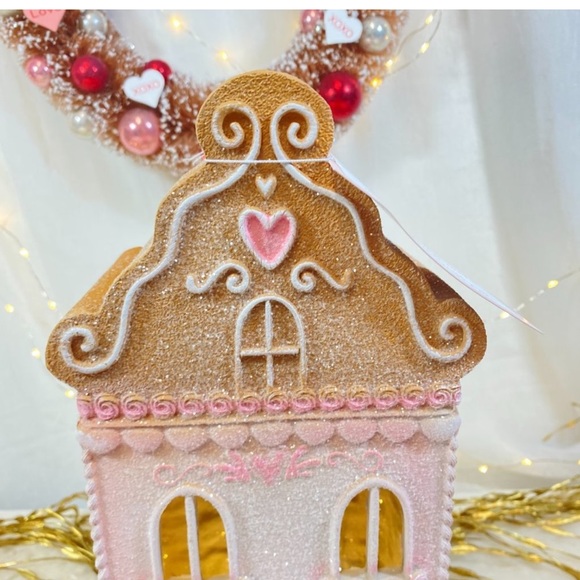 Cashmere & Cupcakes Pink Valentine’s Day Gingerbread House - Picture 8 of 11